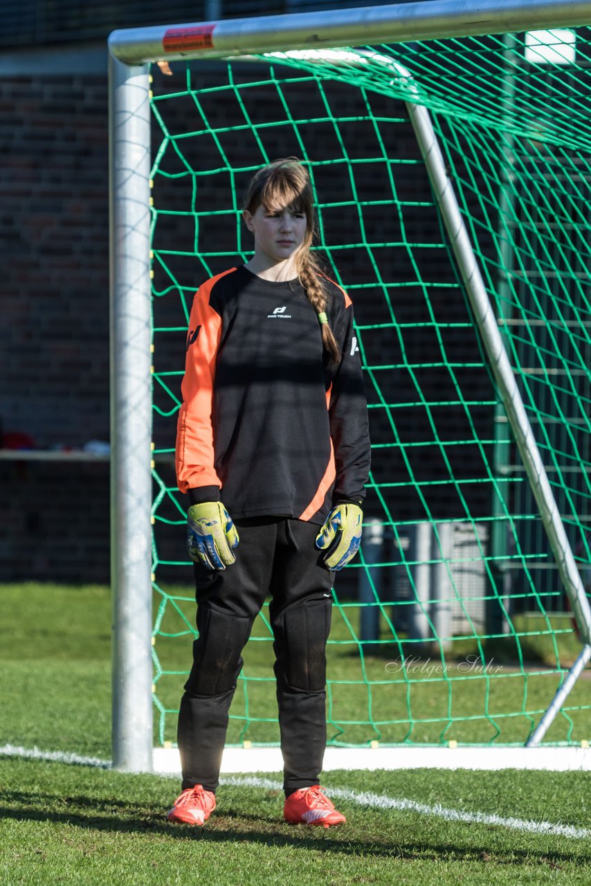 Bild 88 - C-Juniorinnen Kaltenkirchener TS - TuS Tensfeld : Ergebnis: 8:1